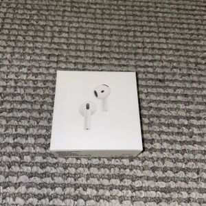 AirPod 4 noise cancellation